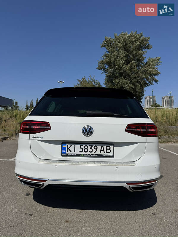 Универсал Volkswagen Passat 2018 в Киеве