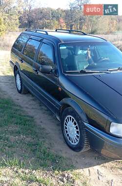 Універсал Volkswagen Passat 1991 в Бару