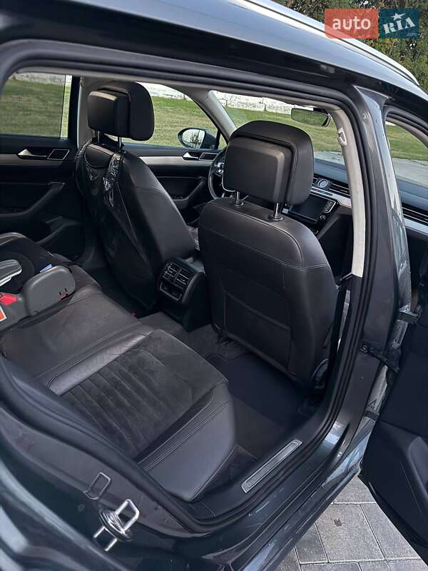 Універсал Volkswagen Passat 2015 в Луцьку