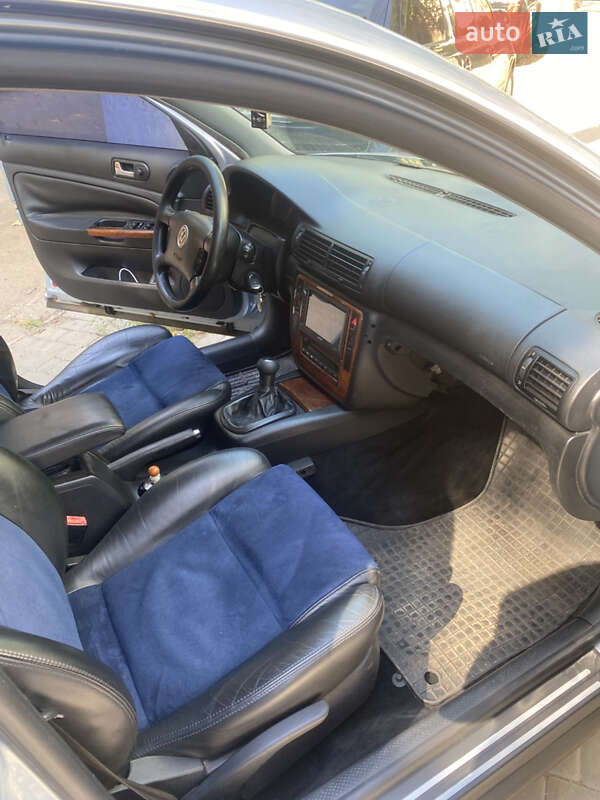 Седан Volkswagen Passat 2002 в Николаеве