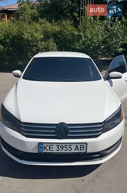 Седан Volkswagen Passat 2014 в Дніпрі
