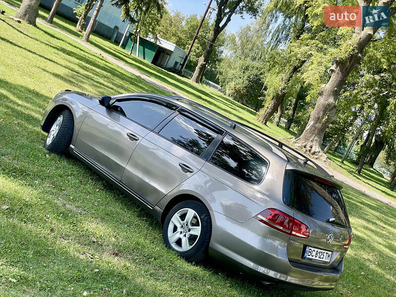 Универсал Volkswagen Passat 2011 в Хмельницком
