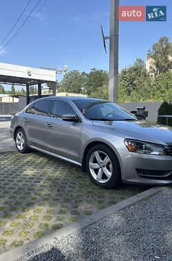 Седан Volkswagen Passat 2012 в Тернополі