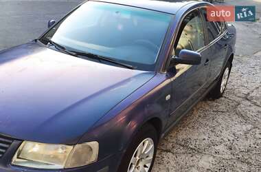Седан Volkswagen Passat 2000 в Києві