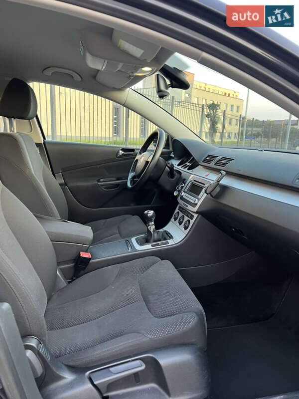 Універсал Volkswagen Passat 2008 в Києві фото 13 Універсал Volkswagen Passat 2008 в Києві