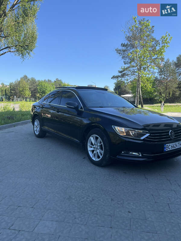Седан Volkswagen Passat 2017 в Львове