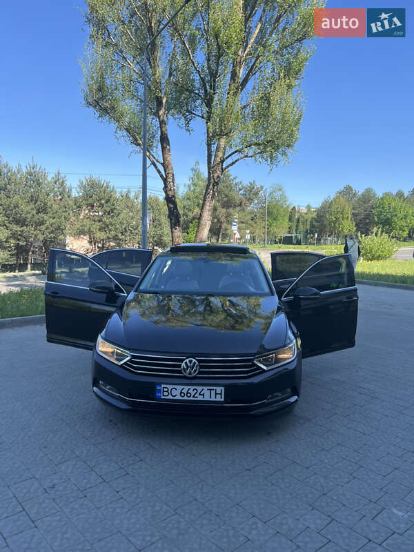 Седан Volkswagen Passat 2017 в Львове