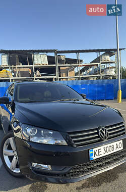 Седан Volkswagen Passat 2015 в Дніпрі