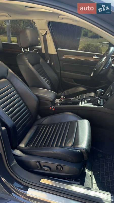 Седан Volkswagen Passat 2017 в Днепре фото 16 Седан Volkswagen Passat 2017 в Днепре