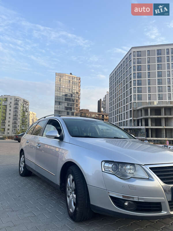 Універсал Volkswagen Passat 2008 в Львові