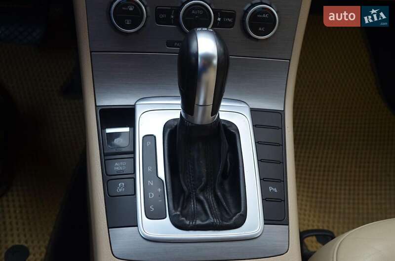 Универсал Volkswagen Passat 2012 в Ковеле