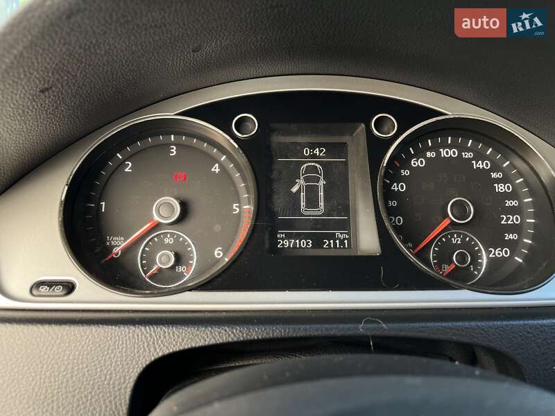 Универсал Volkswagen Passat 2013 в Виннице