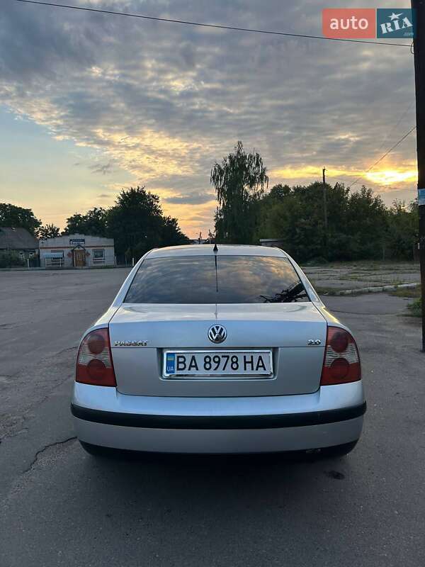 Седан Volkswagen Passat 2001 в Семенівці