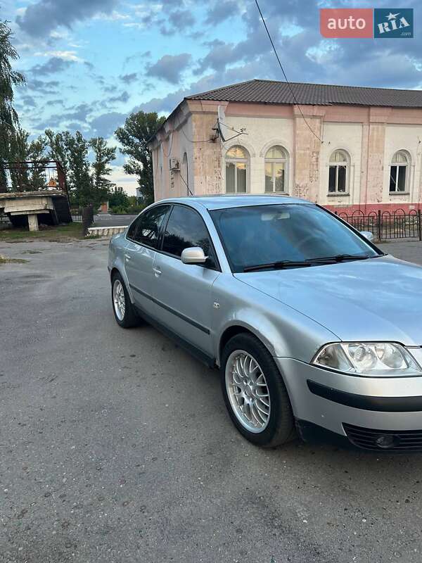 Седан Volkswagen Passat 2001 в Семенівці