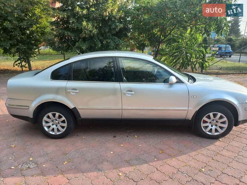 Седан Volkswagen Passat 2002 в Бердичеве