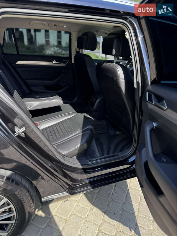 Універсал Volkswagen Passat 2014 в Івано-Франківську