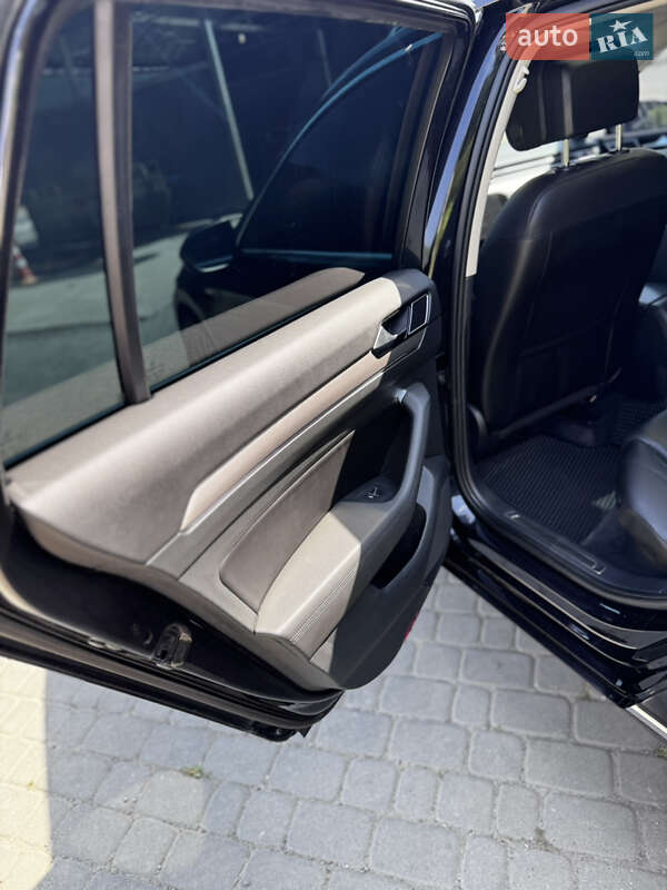 Універсал Volkswagen Passat 2014 в Івано-Франківську