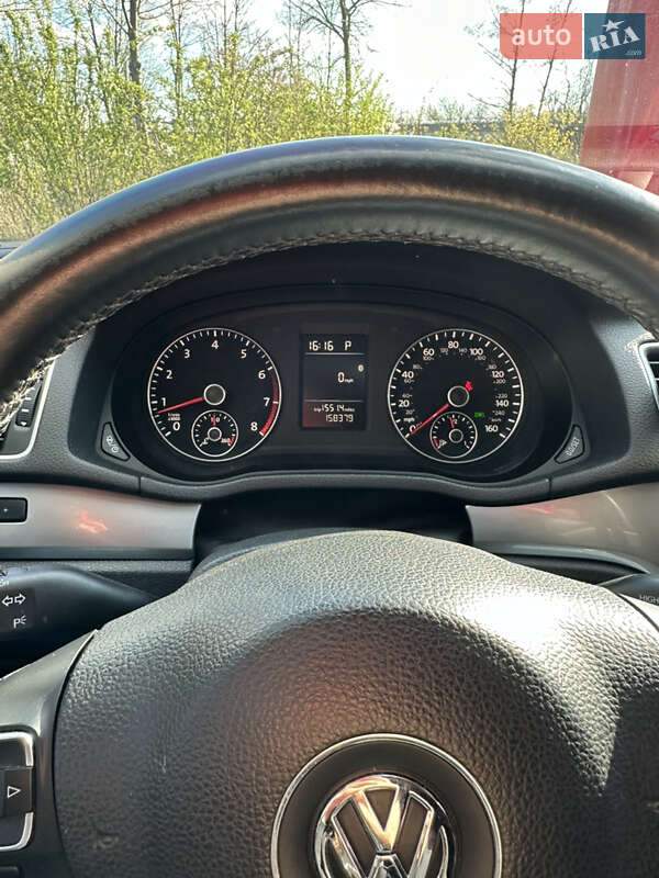 Седан Volkswagen Passat 2015 в Измаиле
