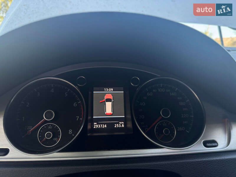 Универсал Volkswagen Passat 2012 в Житомире