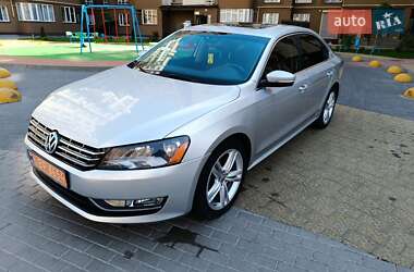 Седан Volkswagen Passat 2014 в Львове