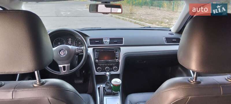 Седан Volkswagen Passat 2011 в Николаевке