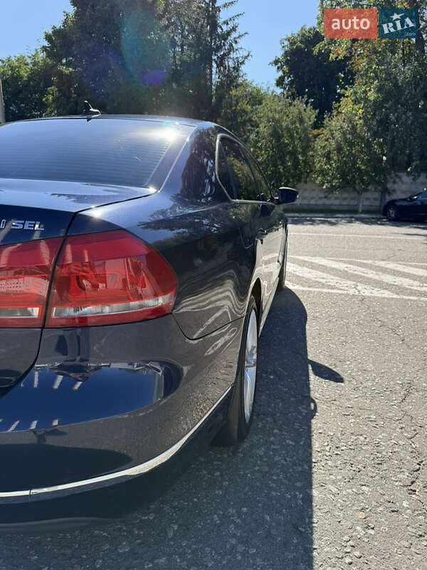 Седан Volkswagen Passat 2014 в Киеве