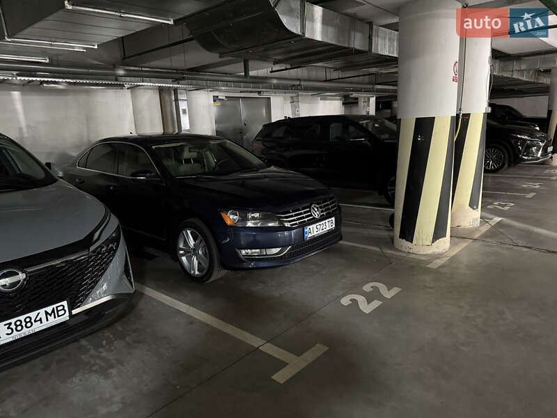 Седан Volkswagen Passat 2014 в Киеве