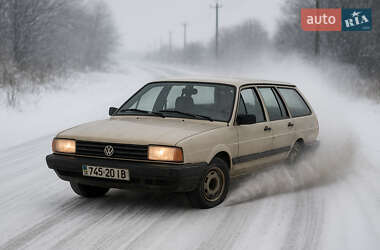 Універсал Volkswagen Passat 1986 в Надвірній