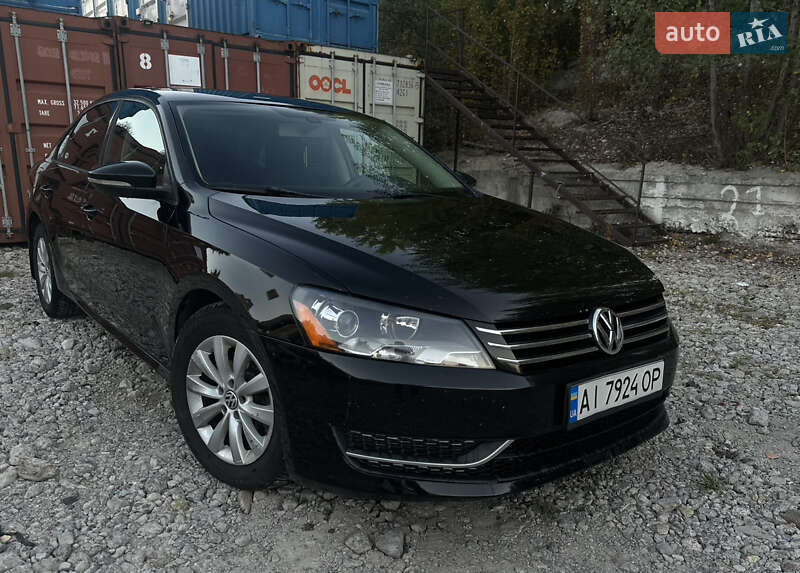 Седан Volkswagen Passat 2012 в Києві