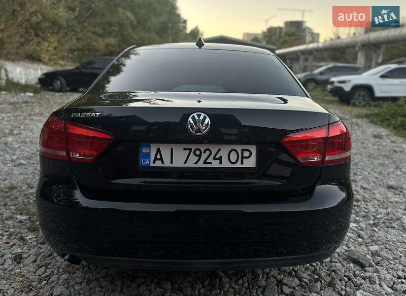 Седан Volkswagen Passat 2012 в Києві