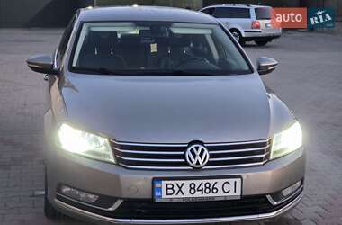 Седан Volkswagen Passat 2012 в Дунаївцях