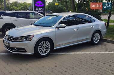 Седан Volkswagen Passat 2016 в Києві
