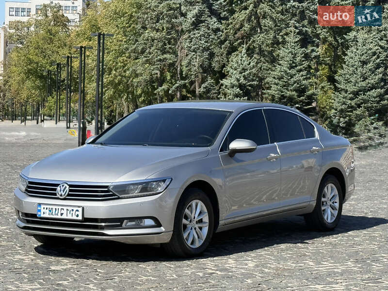 Седан Volkswagen Passat 2016 в Харькове фото 19 Седан Volkswagen Passat 2016 в Харькове
