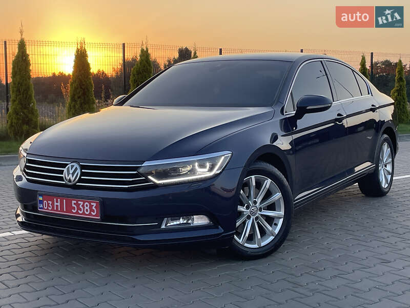Седан Volkswagen Passat 2015 в 