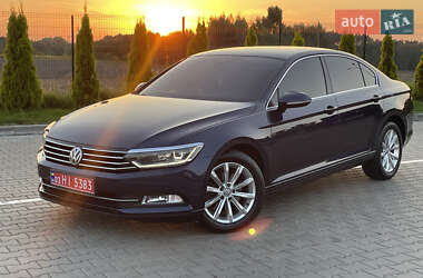 Седан Volkswagen Passat 2015 в 
