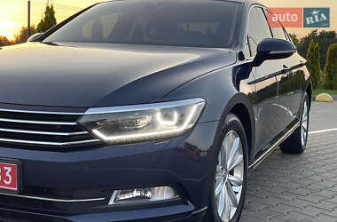 Седан Volkswagen Passat 2015 в 