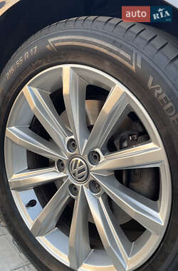 Седан Volkswagen Passat 2015 в 