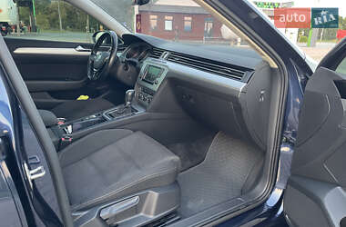 Седан Volkswagen Passat 2015 в 