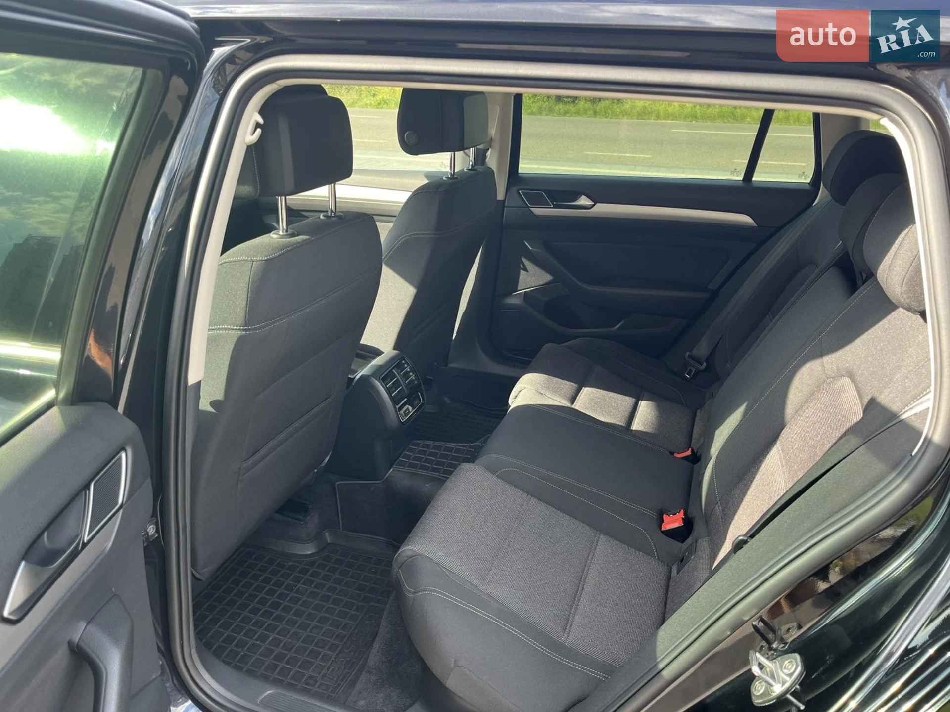 2014 Volkswagen Passat - мініатюра 5
