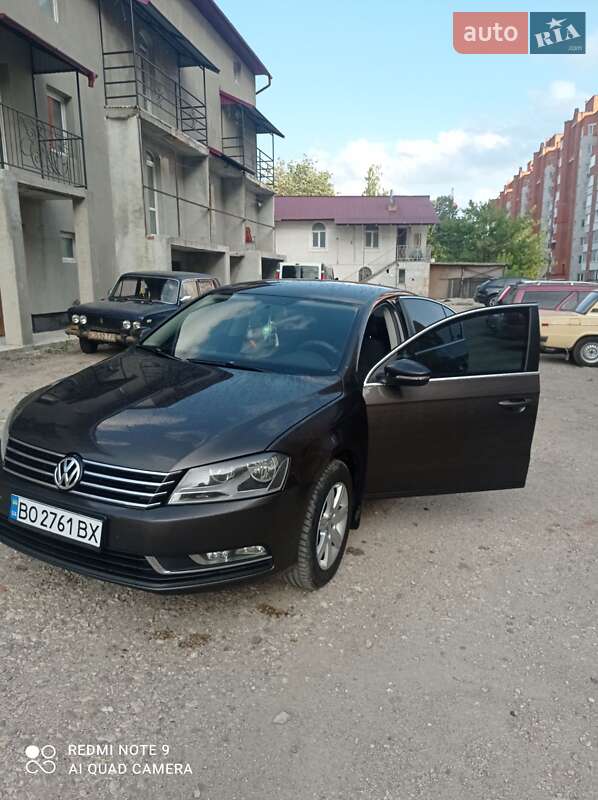 Седан Volkswagen Passat 2012 в Тернополе