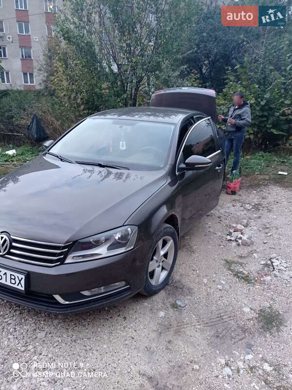 Седан Volkswagen Passat 2012 в Тернополе