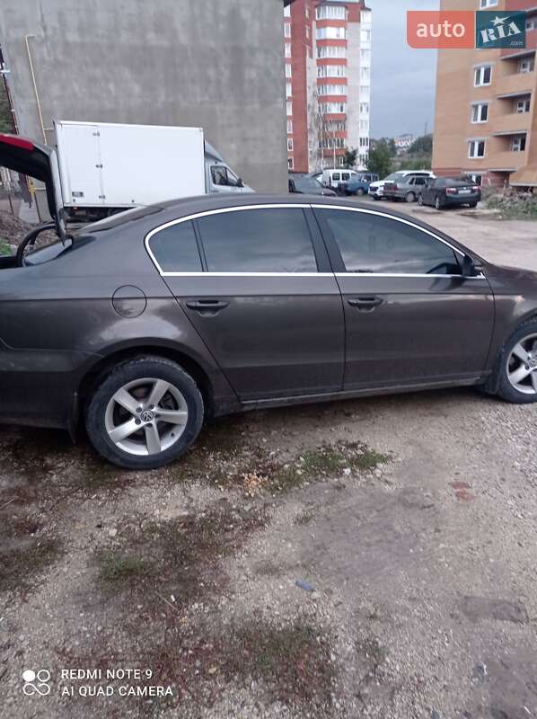 Седан Volkswagen Passat 2012 в Тернополе