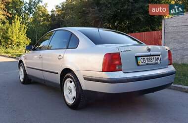 Седан Volkswagen Passat 1998 в Чернигове