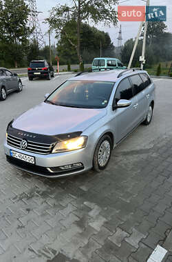 Універсал Volkswagen Passat 2011 в Старому Самборі