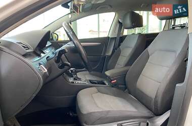 Универсал Volkswagen Passat 2011 в 