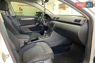 Универсал Volkswagen Passat 2011 в 