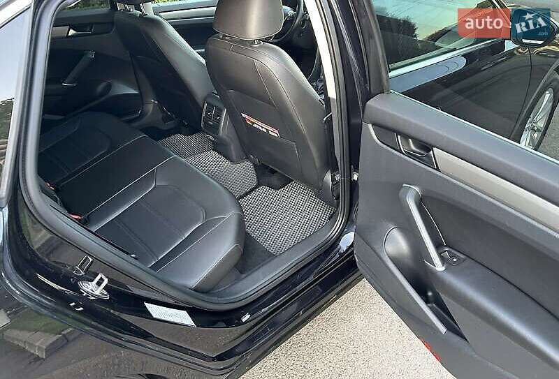 Седан Volkswagen Passat 2020 в Киеве