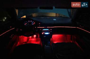 Универсал Volkswagen Passat 2000 в Гадяче