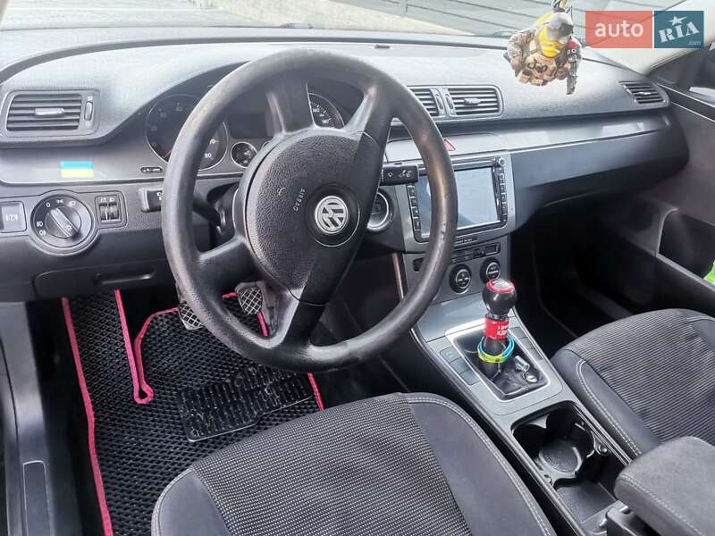 Седан Volkswagen Passat 2007 в Николаеве