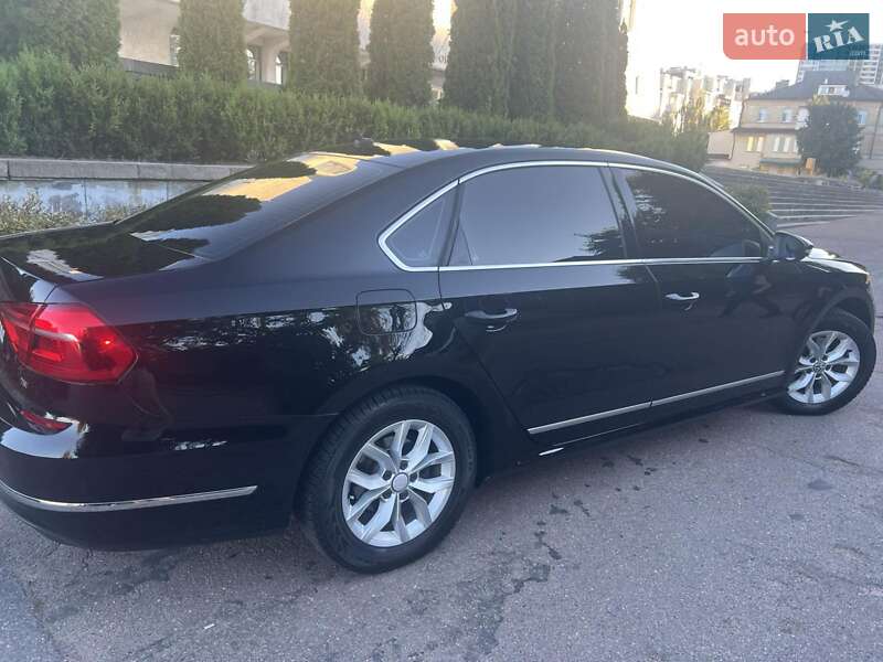Седан Volkswagen Passat 2016 в Черкасах